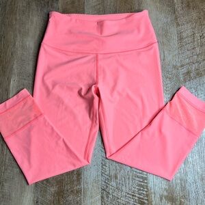 Victoria sport crop leggings